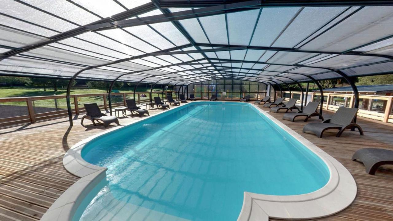 Camping Les Vernieres La Bourboule Sancy Exterior photo